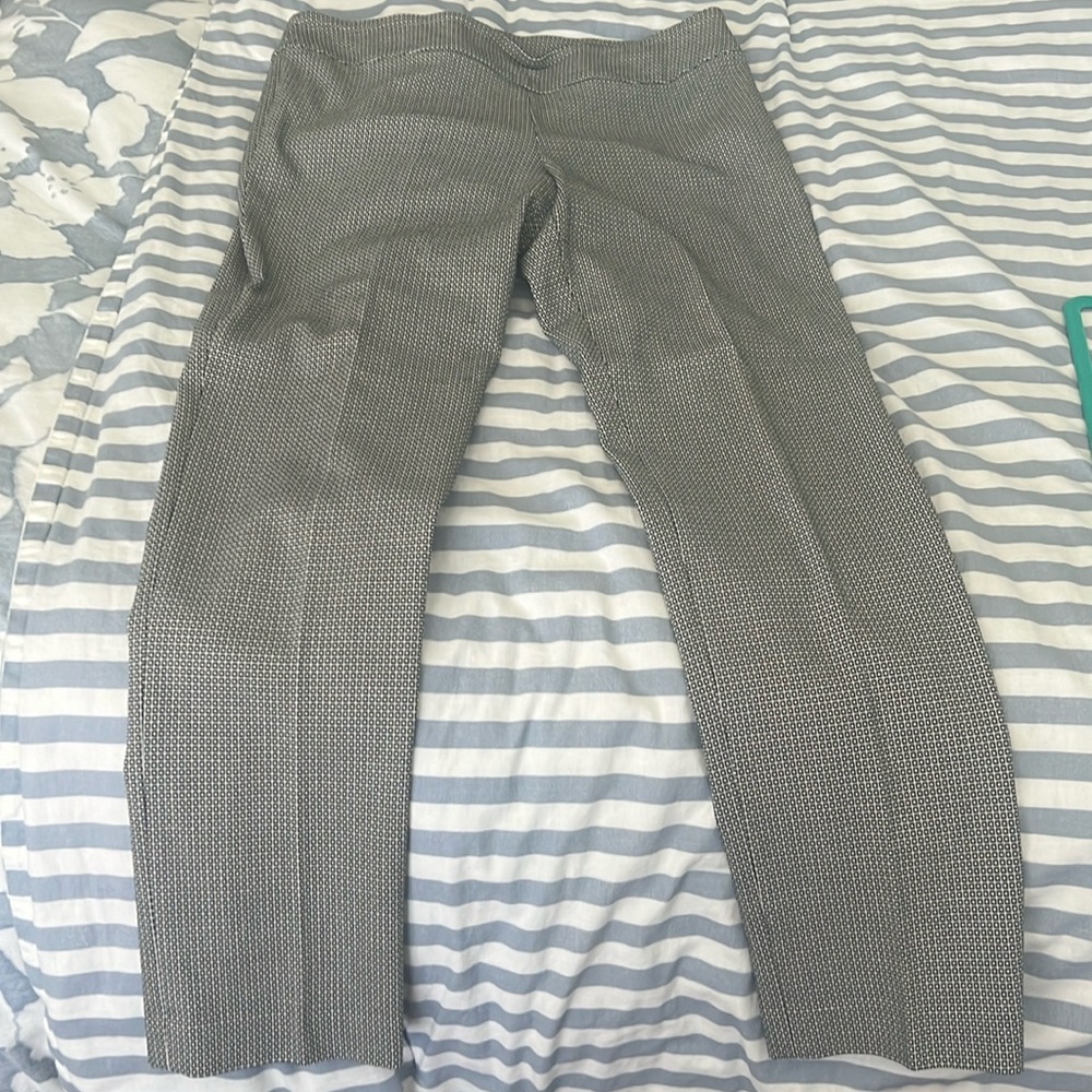 Nic & Zoe Sz. 14 black and white pants.